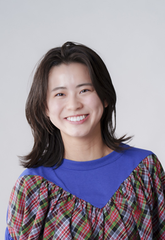 女屋理音